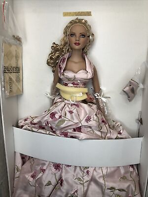 22” Tonner American Model Doll “Confection” Elegant 2006 Summer Blonde LE 300